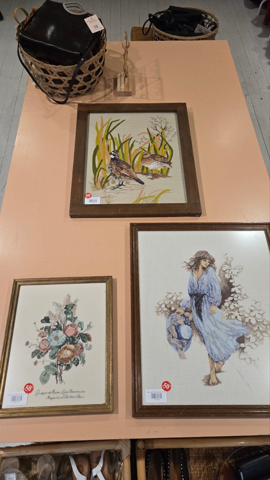 Vintage borduurwerken in lijst - diverse motieven, Antiek en Kunst, Kunst | Schilderijen | Klassiek, Ophalen, Handgeschilderd