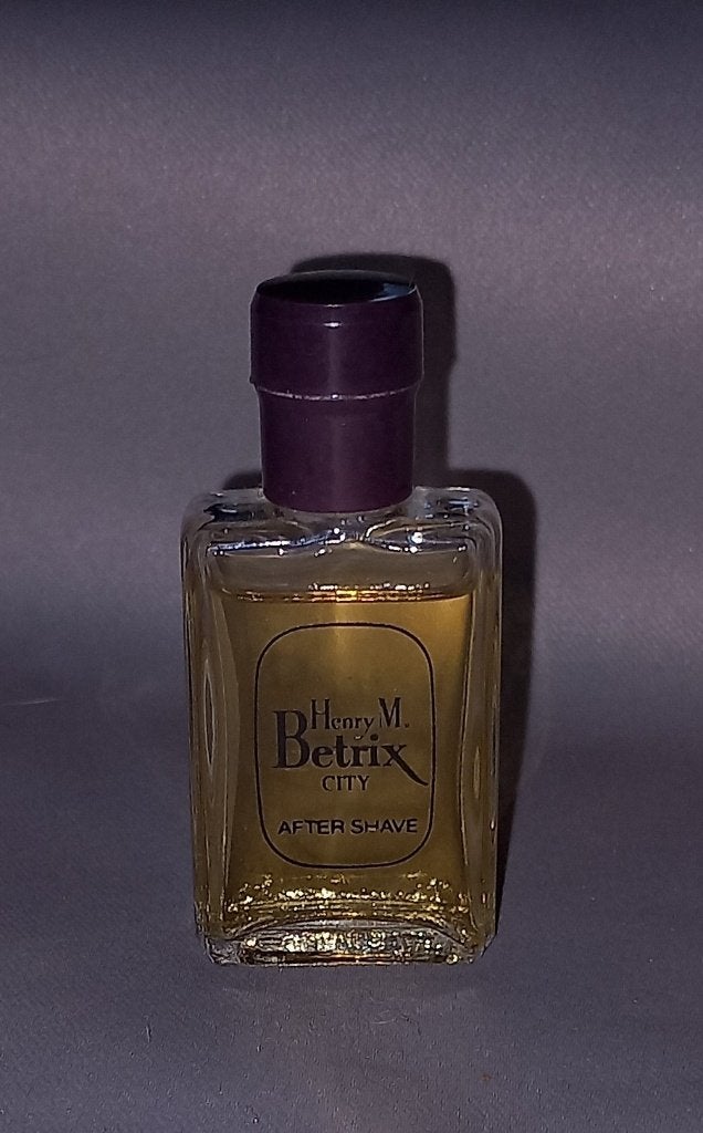 Volle parfum mini - Henry M betrix city, Ophalen of Verzenden, Zo goed als nieuw, Miniatuur, Gevuld