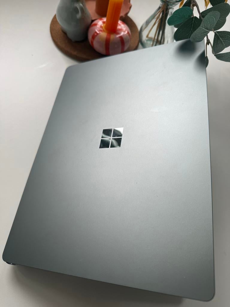 Microsoft Surface Laptop Go - Compacte en stijlvolle laptop, Computers en Software, Windows Laptops, Gebruikt, Qwerty, 8 GB, 13 inch