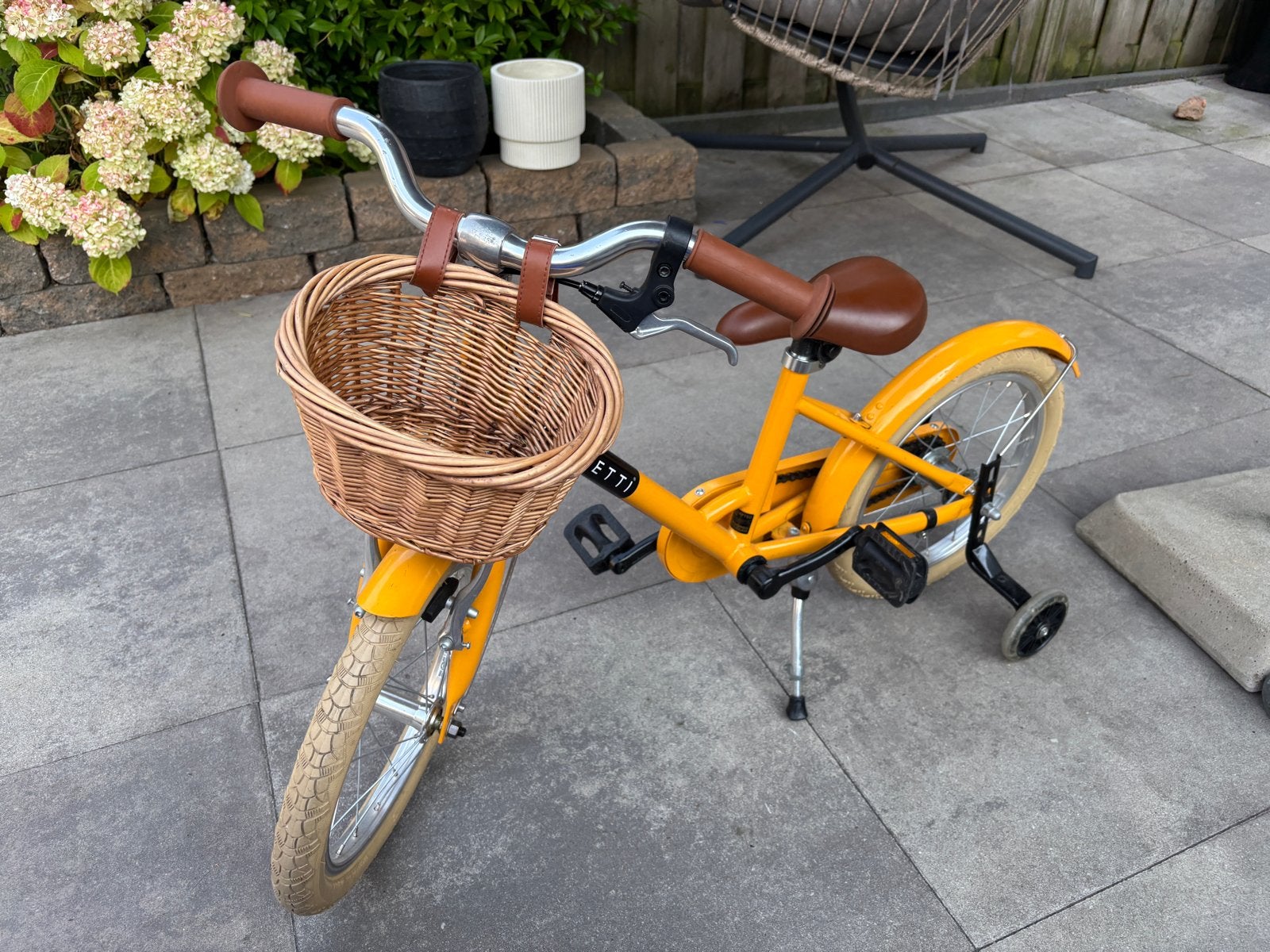 Veloretti Maxi Bananarama,  16 inch met zijwieltjes, Ophalen, Zijwieltjes, 16 tot 20 inch, Velgrem