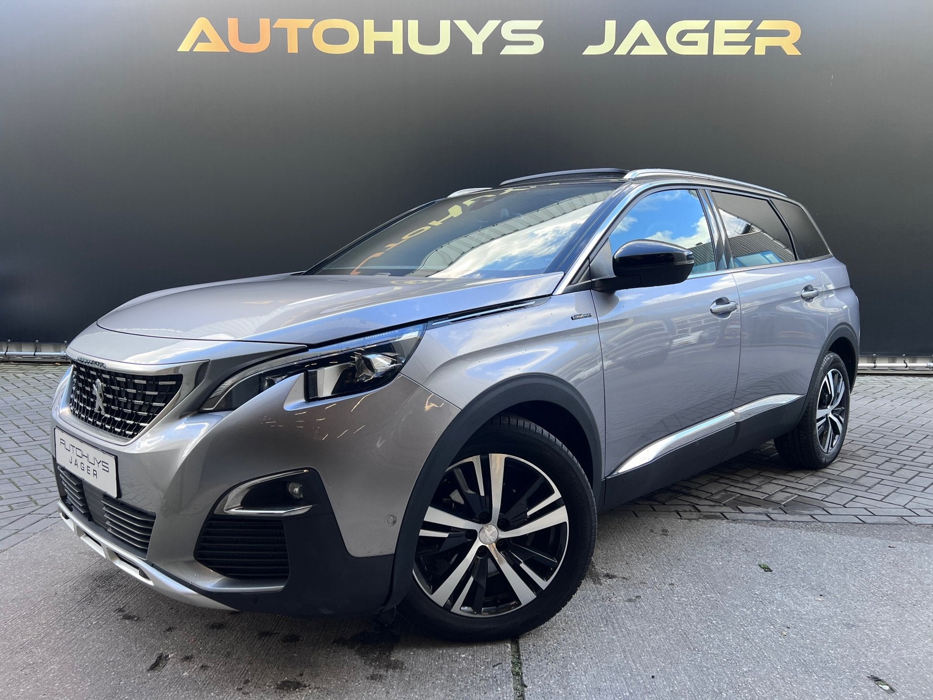 Peugeot 5008 1.6 PureTech GT-Line 7p. Pano Stoelverwarming T, Gebruikt, Zwart, 4 cilinders, Bedrijf