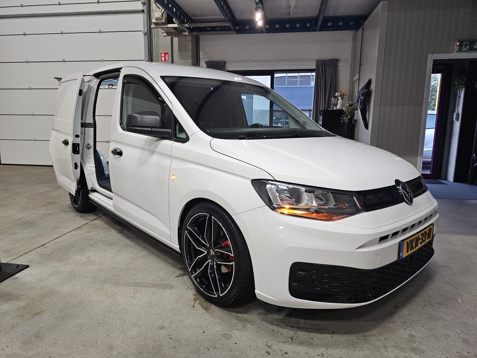 Volkswagen Caddy Cargo 2.0 TDI 75pk L1h1 2021 Wit, Auto's, Voorwielaandrijving, Stof, 74 pk, 4 cilinders