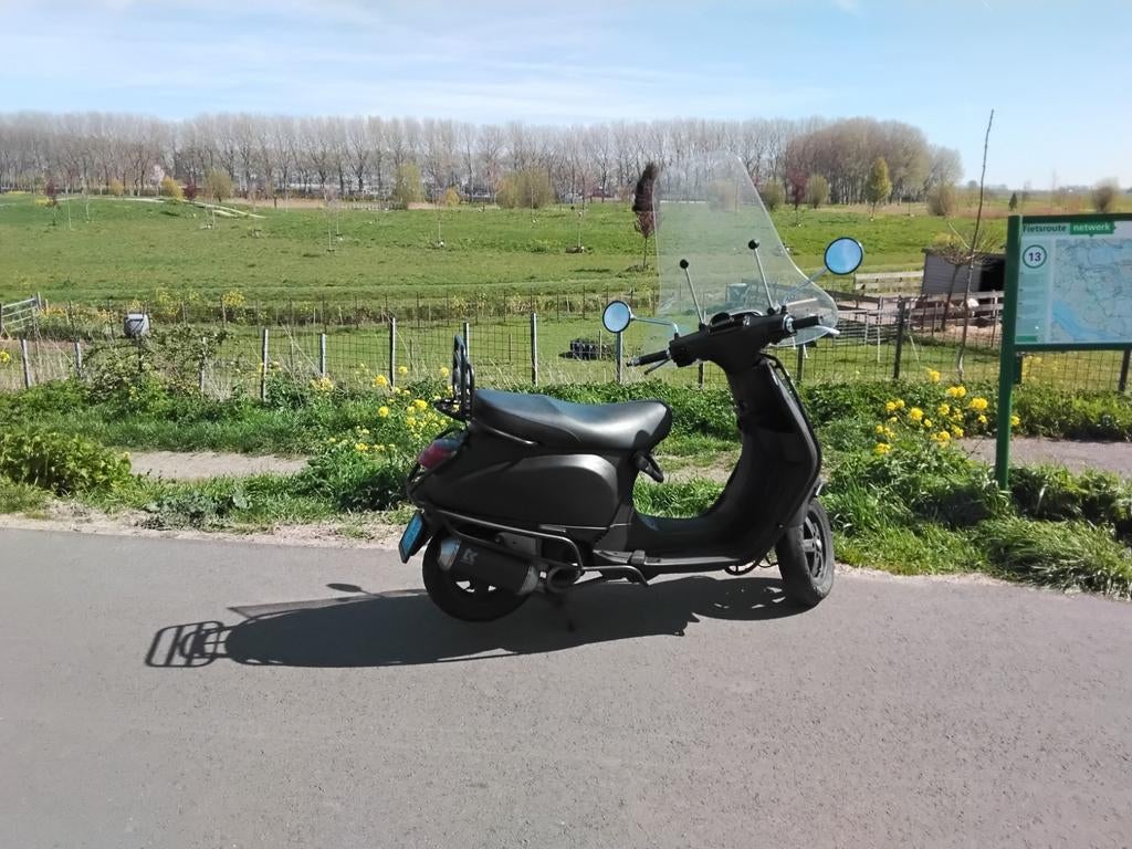 Vespa 2014, Ophalen, Benzine