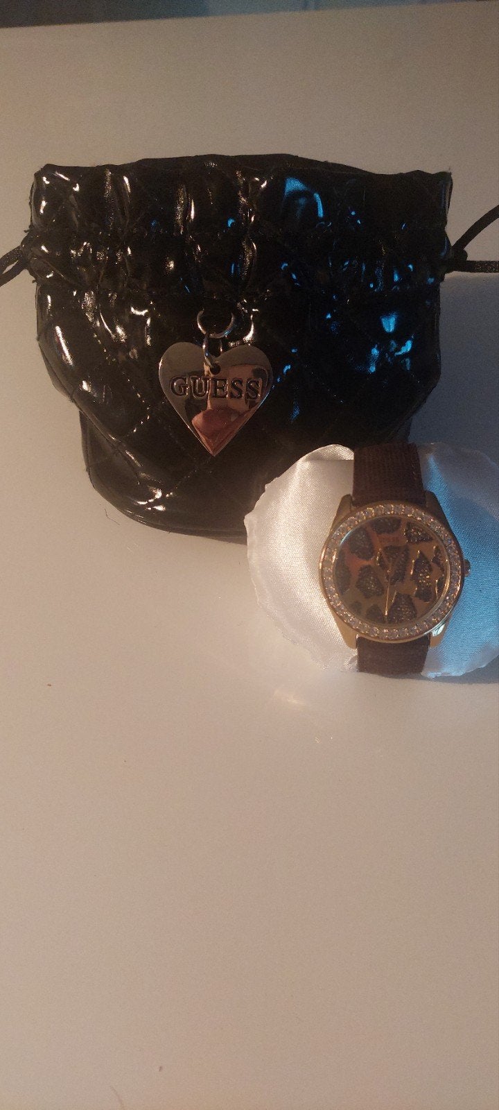 Stijlvol Guess dameshorloge met strass en leren bandje, Ophalen, Leer, Fossil, Zo goed als nieuw