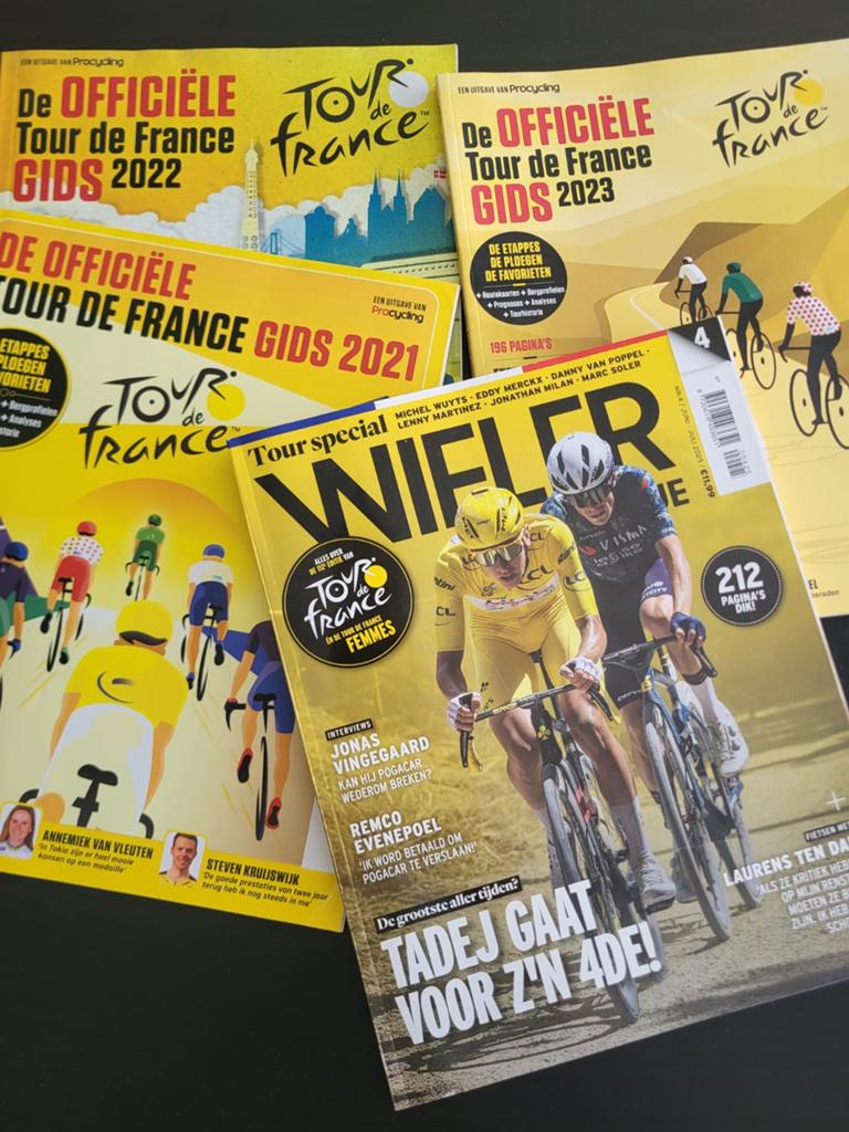 Tour de France Gids 2021, 2022, 2023 + Wieler Revue 2025, Boeken, Ophalen, Zo goed als nieuw, Sport en Vrije tijd