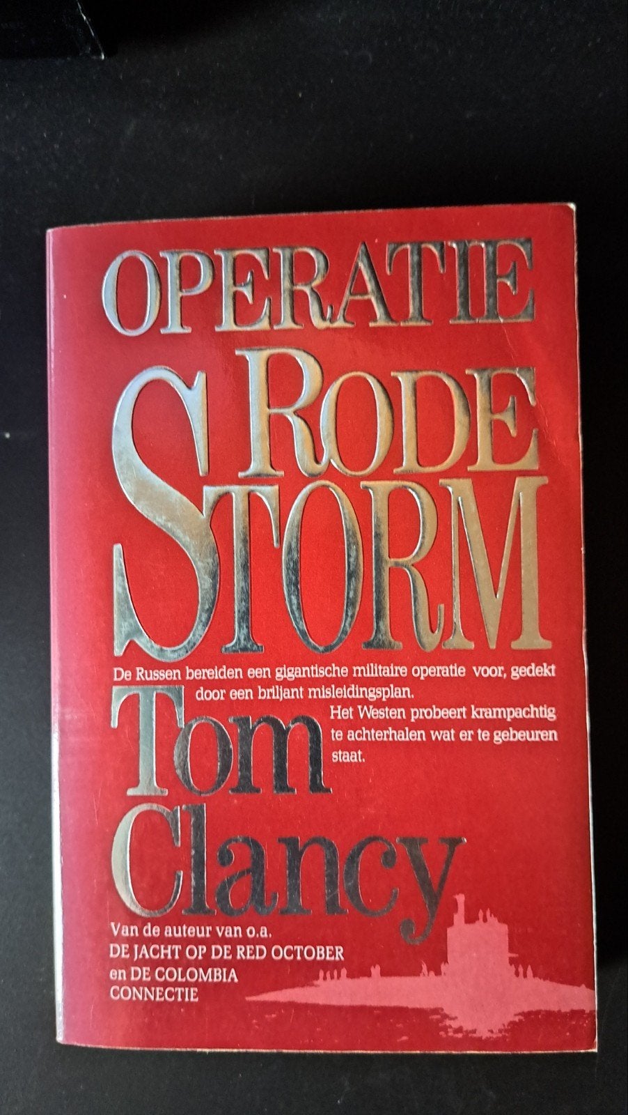 X Operatie Rode Storm - Tom Clancy (Paperback), Boeken, Ophalen of Verzenden, Gelezen, Tom Clancy