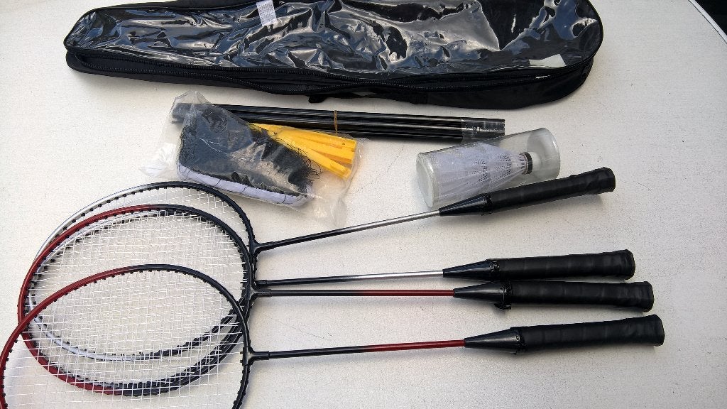 TE koop aangeboden mooi badminton set doe gepast bod., Ophalen of Verzenden, Zo goed als nieuw, Racket(s)