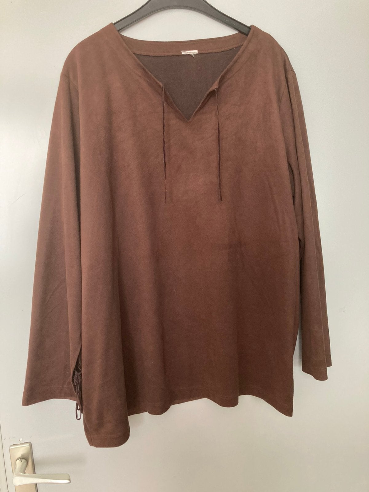 Zeer leuk shirt in suede look mt 48 in de mode kleur Bruin, Kleding | Dames, Verzenden, Zo goed als nieuw
