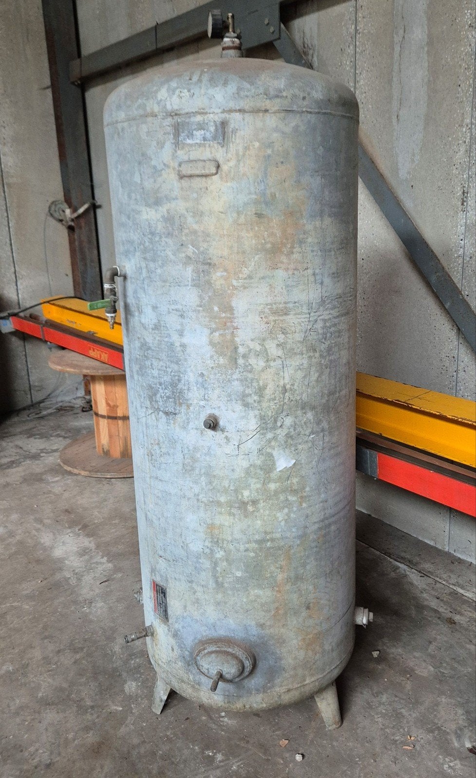 Drukvat / buffervat voor compressor – 190 cm hoog, Doe-het-zelf en Verbouw, Compressors, 100 liter of meer, Ophalen