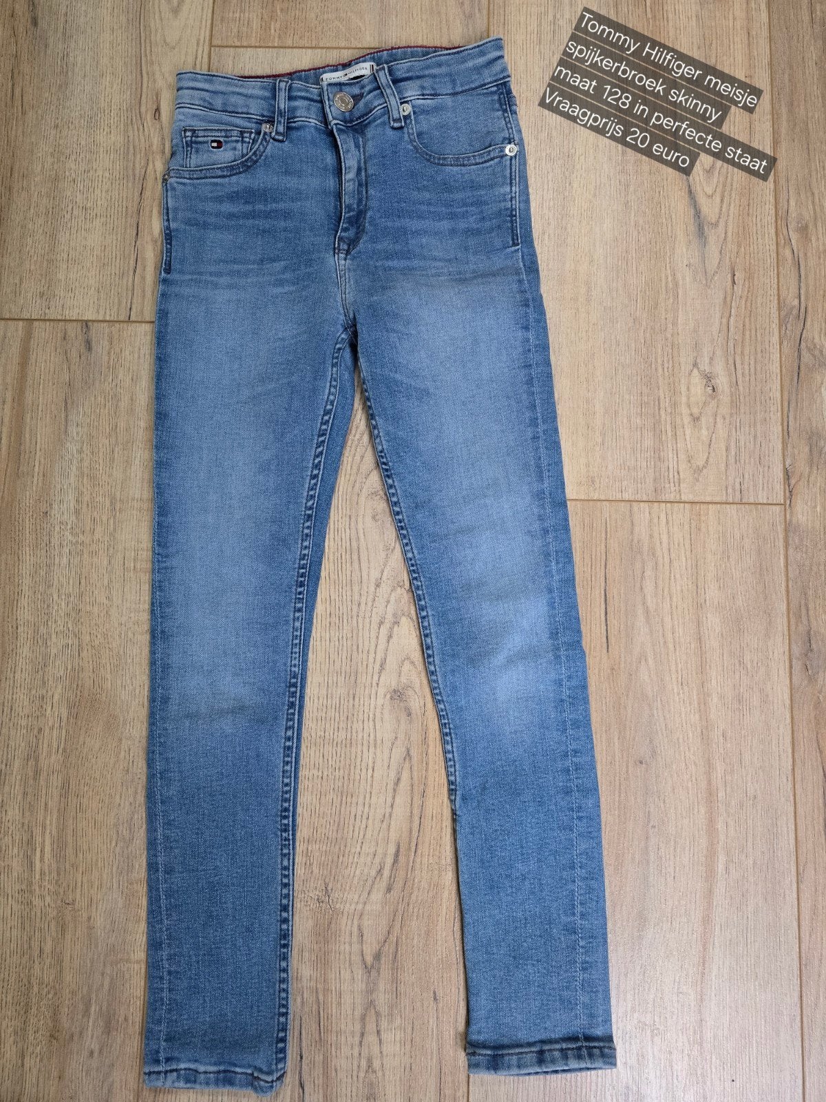 Tommy Hilfiger spijkerbroek voor een meisje in maat 128, Ophalen of Verzenden, Zo goed als nieuw, Meisje, Broek