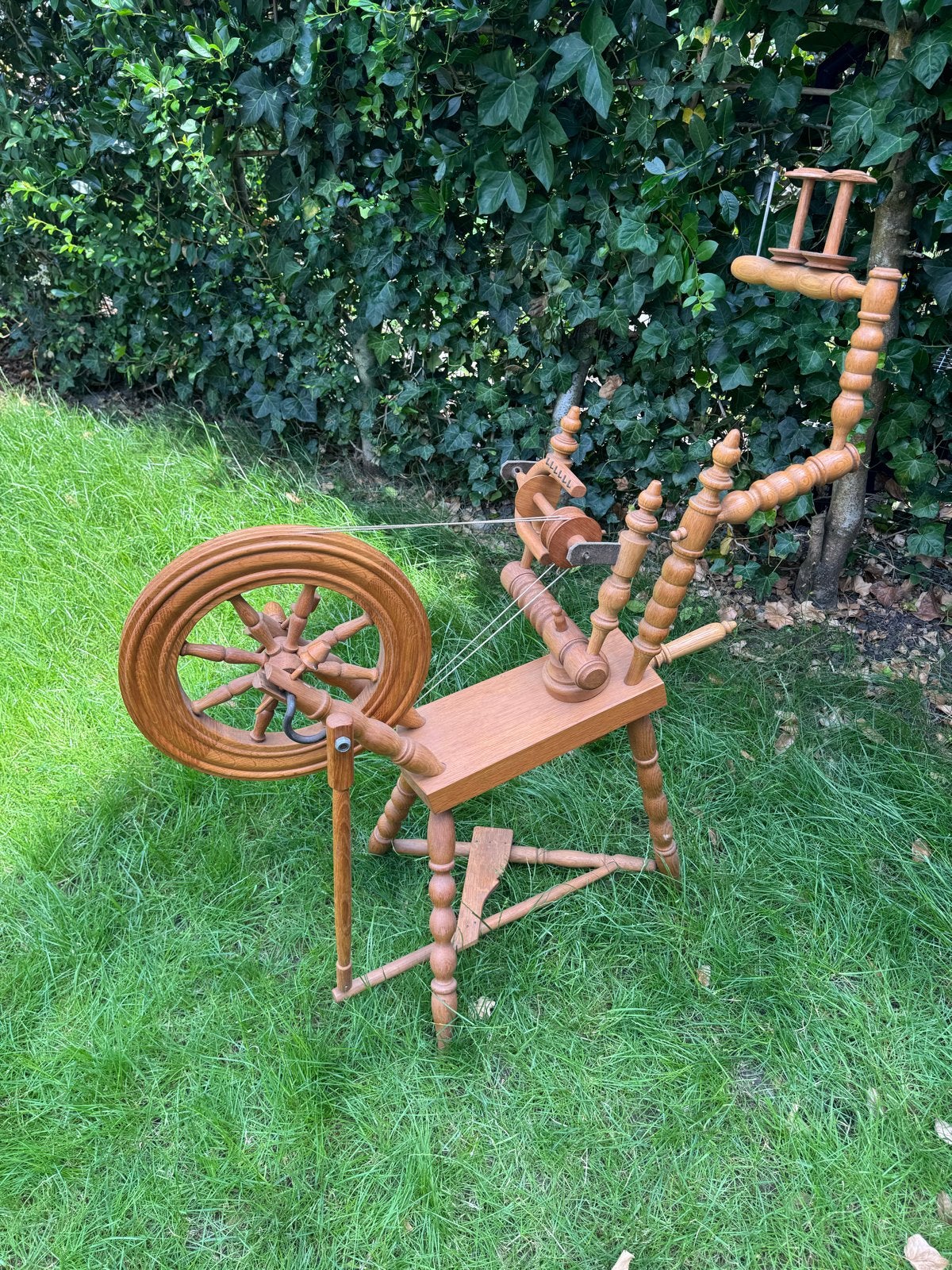 Prachtig houten spinnewiel, Hobby en Vrije tijd, Ophalen, Gebruikt, Spinnewiel