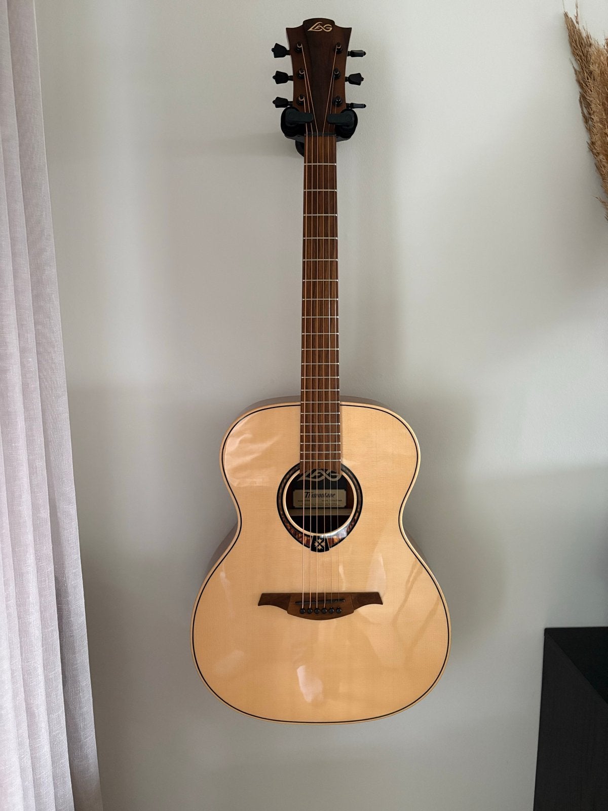 Lâg Tramontane T318A Gitaar - Zo goed als nieuw, Muziek en Instrumenten, Snaarinstrumenten | Gitaren | Akoestisch, Ophalen, Zo goed als nieuw