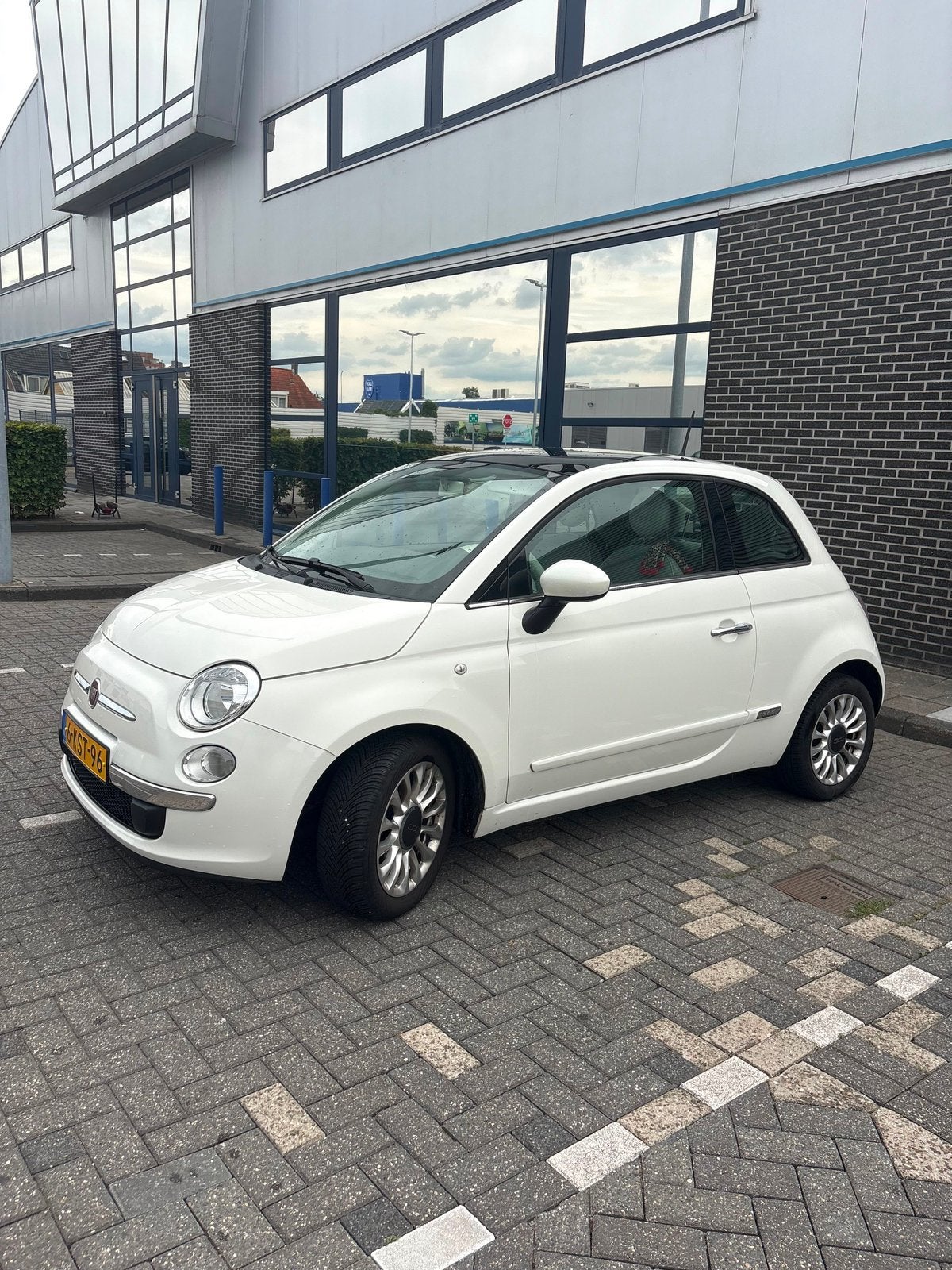 Fiat 500 0.9 85pk Twinair Turbo 2013 Wit, Voorwielaandrijving, 31 €/maand, Origineel Nederlands, Handgeschakeld