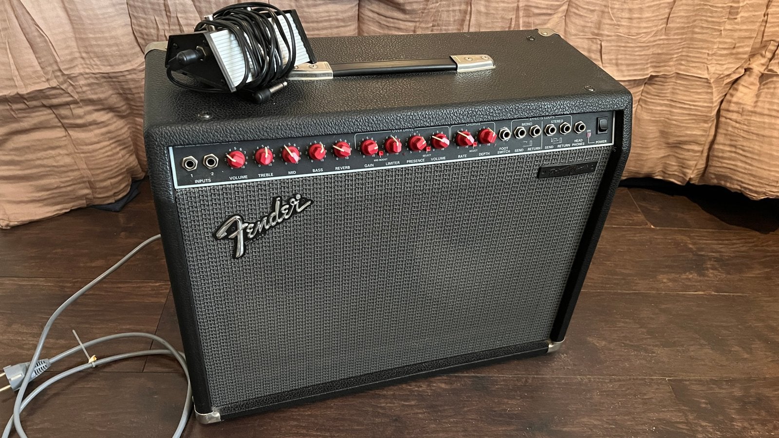 Fender Princeton Chorus USA Gitaarversterker met Footswitch, Ophalen, Gebruikt, Gitaar, 100 watt of meer