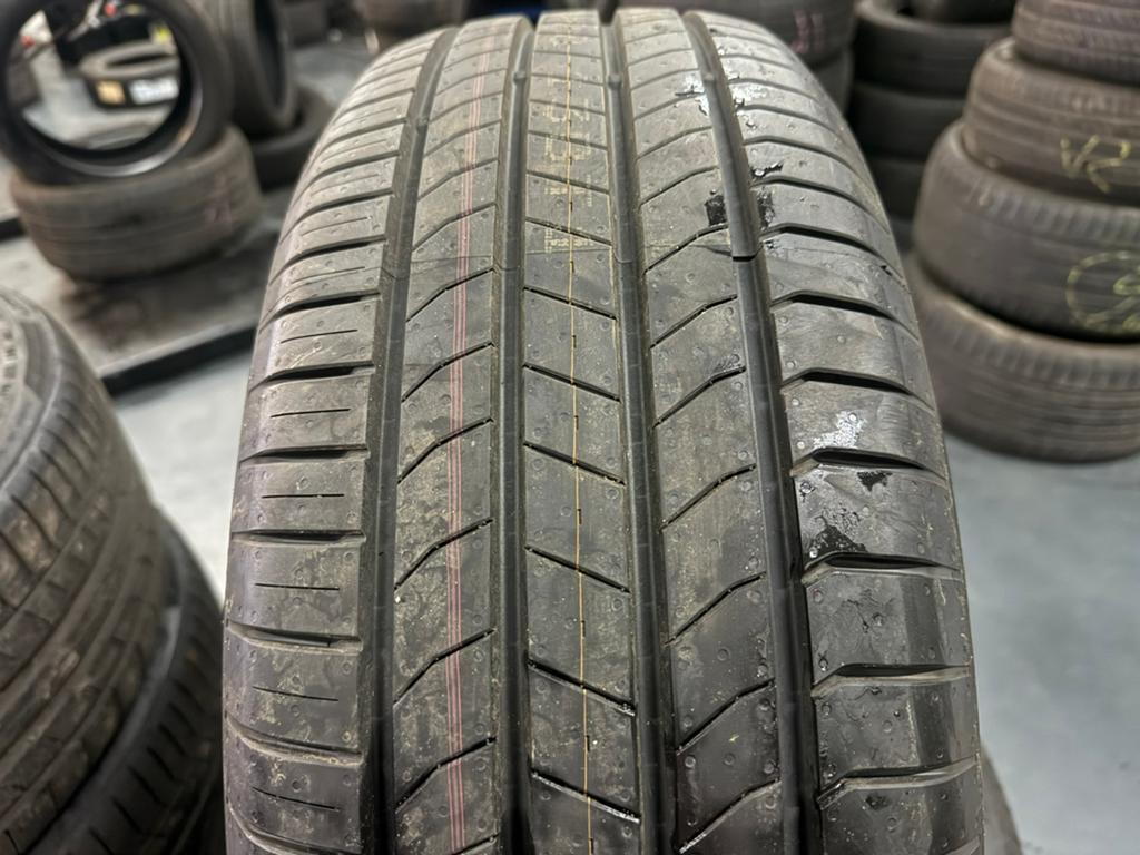 4x 215 60 17 96H Nexen Nfera Primus NIEUW DOT3725, 215 mm, Nieuw, 17 inch, Ophalen of Verzenden
