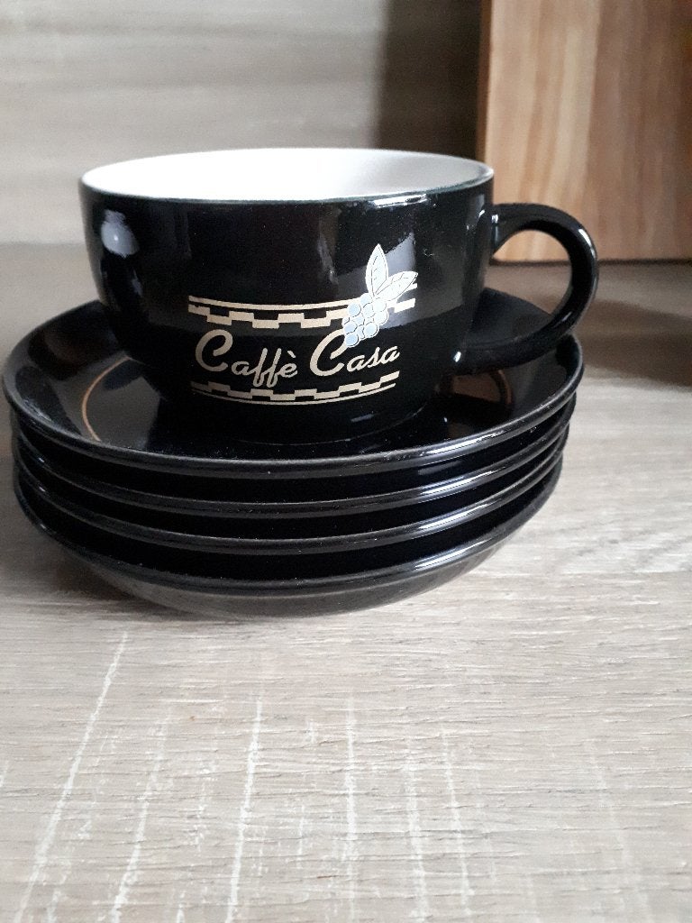 zwarte kop en schotel, Huis en Inrichting, Keuken | Servies, Ophalen, Gebruikt, Overige stijlen, Kop(pen) en/of Schotel(s)