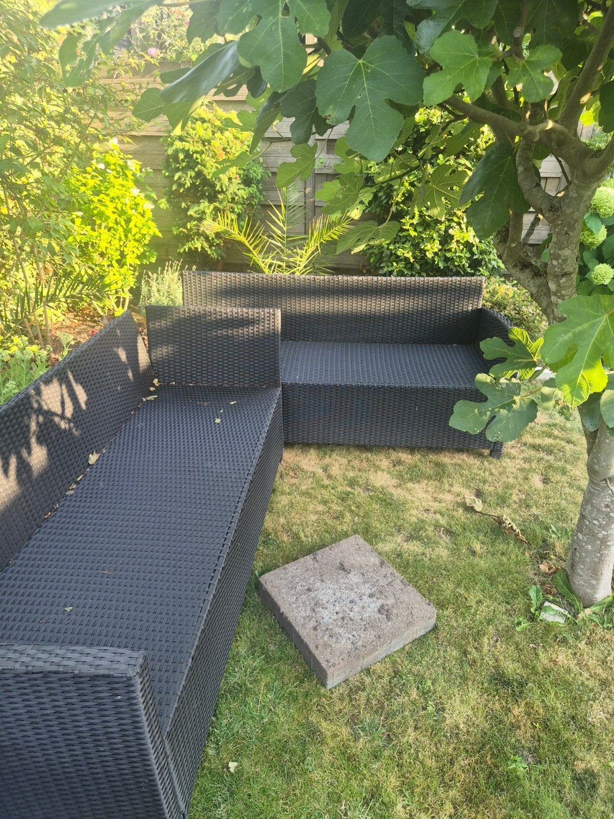 Gratis af te halen: Gebruikte loungeset met beschadiging, Ophalen, Kunststof, Gebruikt, Meer dan 8 zitplaatsen