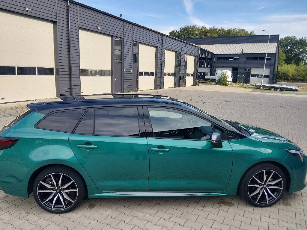 Toyota Corolla Hybrid 140 GR Sport Panoramadak JBL HUD, 450 kg, 4 cilinders, 98 pk, Onderhoudsboekje