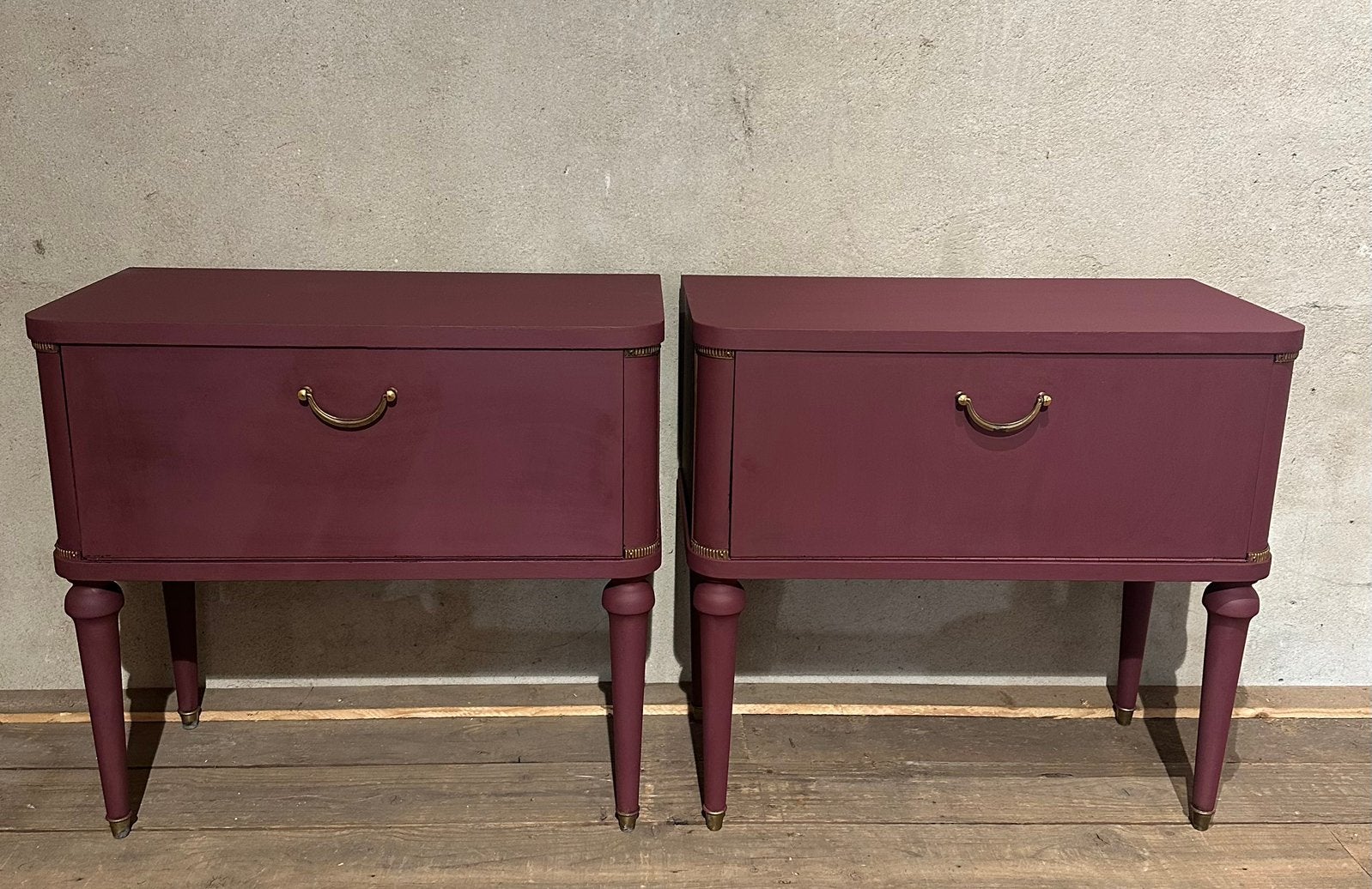 Brocante nachtkastjes - hotel chique - aubergine, Ophalen, Zo goed als nieuw, Minder dan 45 cm