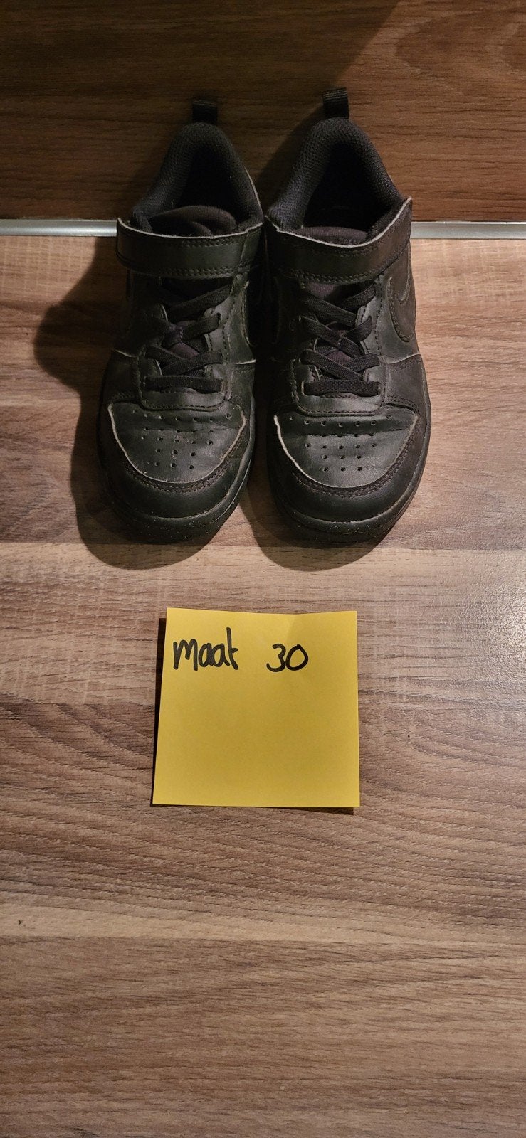 Nike schoenen jongens maat 30, Kinderen en Baby's, Babykleding | Schoentjes en Sokjes, Ophalen, Nike, Jongetje, Gebruikt