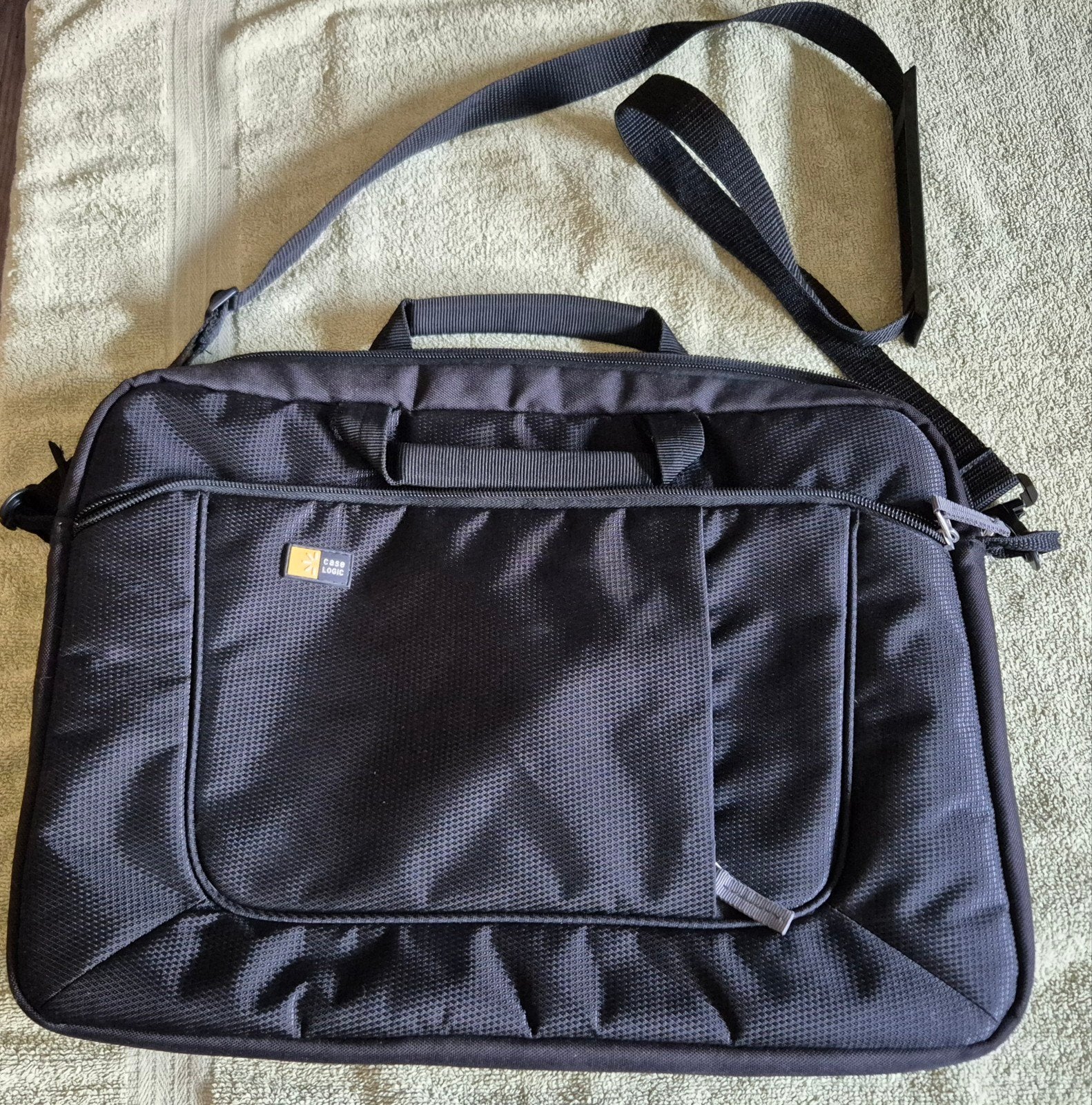 Case Logic laptoptas / schoudertas - Zwart, Ophalen of Verzenden, Gebruikt, Zwart, Overige typen