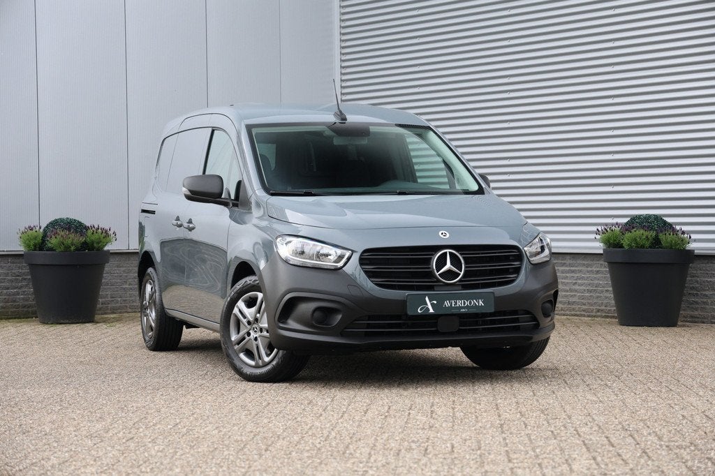 Mercedes-Benz Citan 113 L1 131pk Pro Automaat Benzine Trekha, Auto's, Gebruikt, Mercedes-Benz, 2 stoelen, BTW verrekenbaar