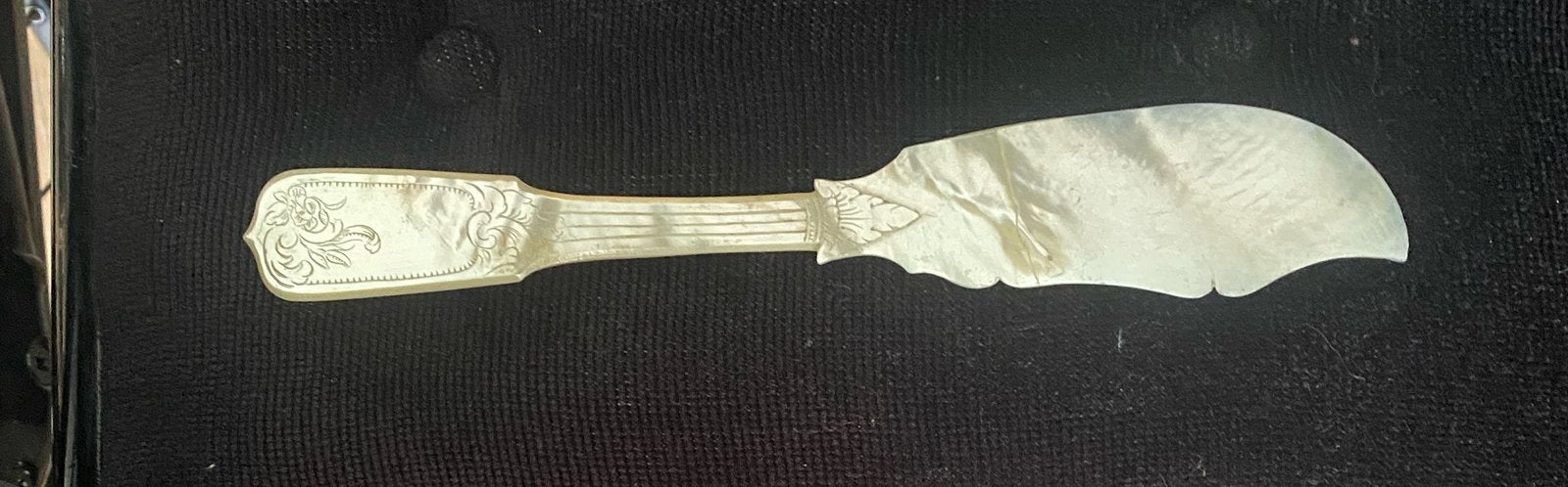 Antiek Parelmoer botermesje, Verzenden