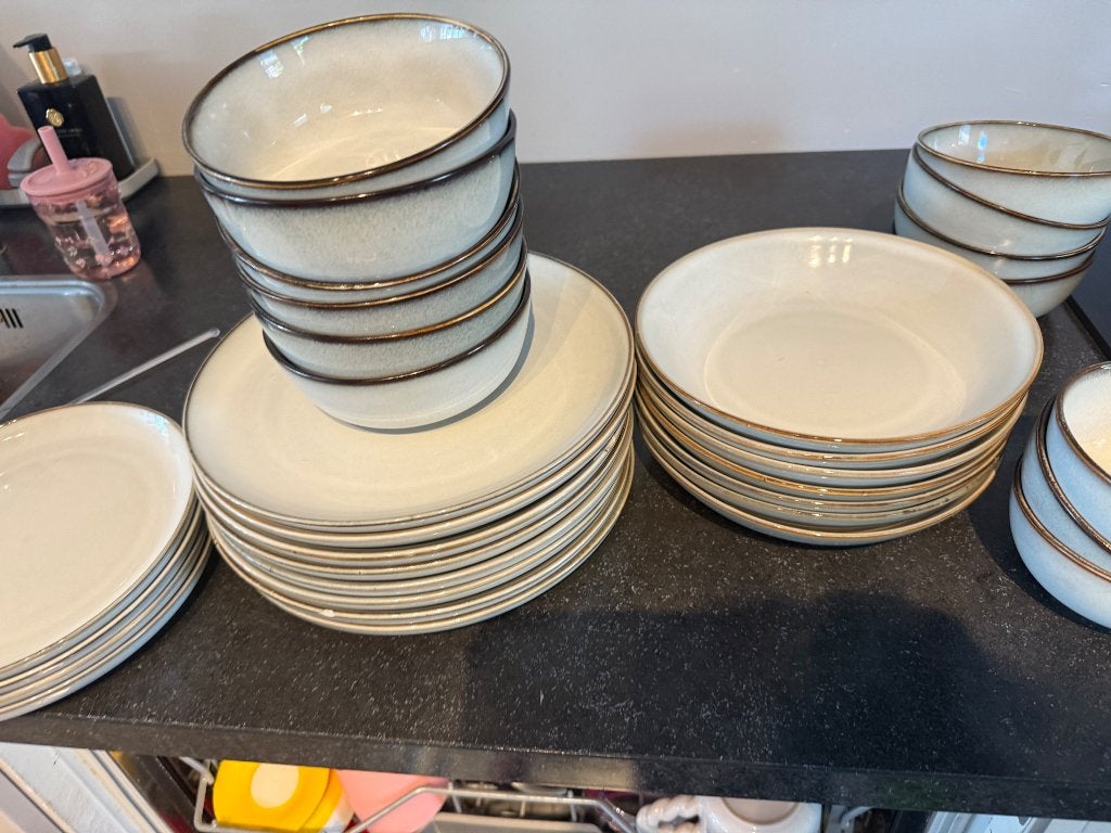 Ikea servies gladelig, Ophalen, IKEA, Zo goed als nieuw, Bord(en)