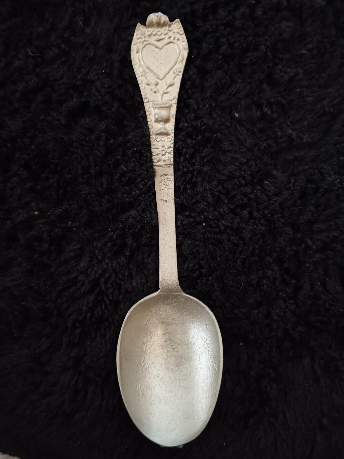 Antieke tinnen lepel met hartdecoratie, Antiek en Kunst, Ophalen of Verzenden