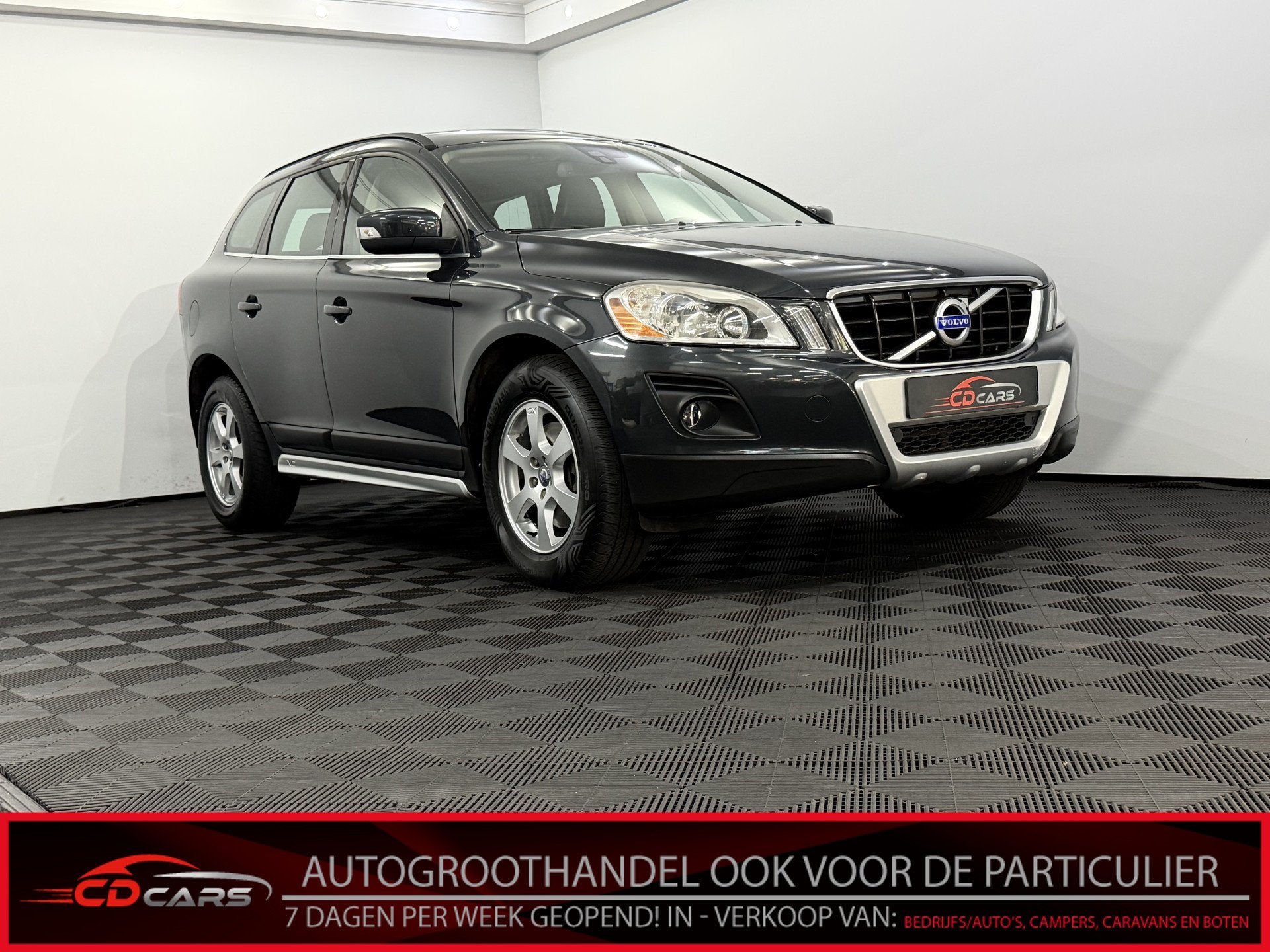 Volvo XC60 2.4D AWD Momentum Leder, Parkeersensoren, Stoelve, Automaat, 1716 kg, Gebruikt, 197 €/maand