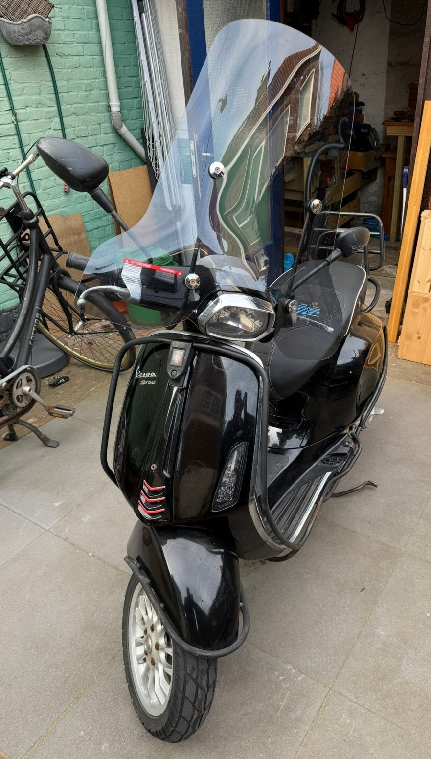 Te koop Vespa Sprint Zwart uit 2014, Fietsen en Brommers, Scooters | Vespa, Ophalen, Gebruikt, Maximaal 45 km/u, Vespa S