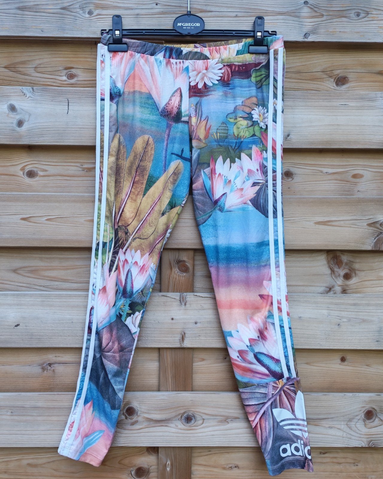 Adidas Legging met bloemenprint - Maat M, Maat 38/40 (M), Ophalen of Verzenden, Zo goed als nieuw, Lang