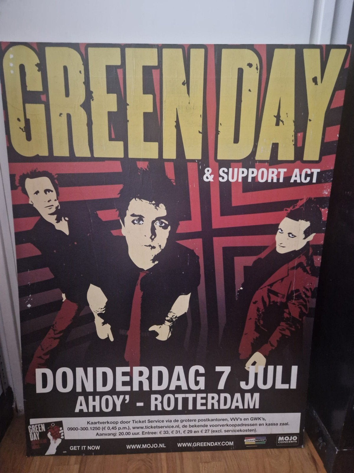 Billboard kant A. Greenday, kant B. Naked Boys, Ophalen