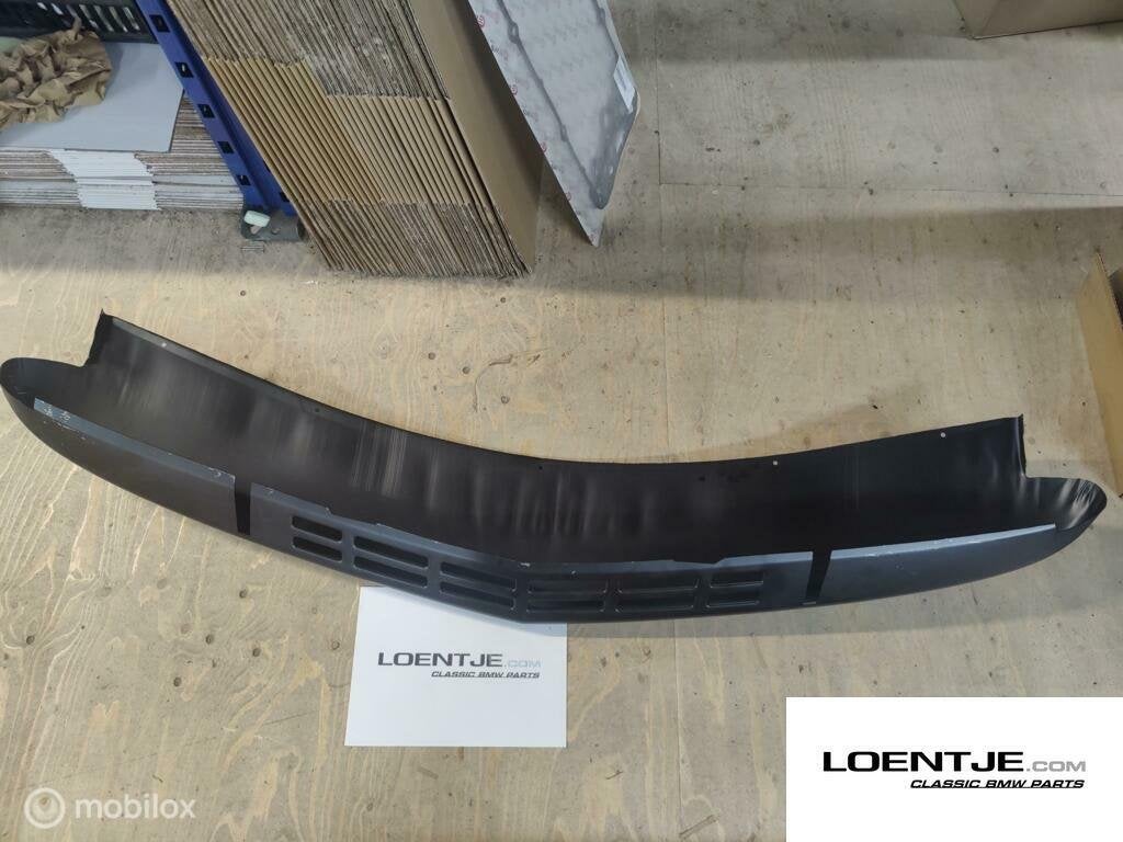 Keienvanger onderkant front BMW e3 e9 nieuw 3.0 cs csi li et, Gebruikt, Ophalen of Verzenden