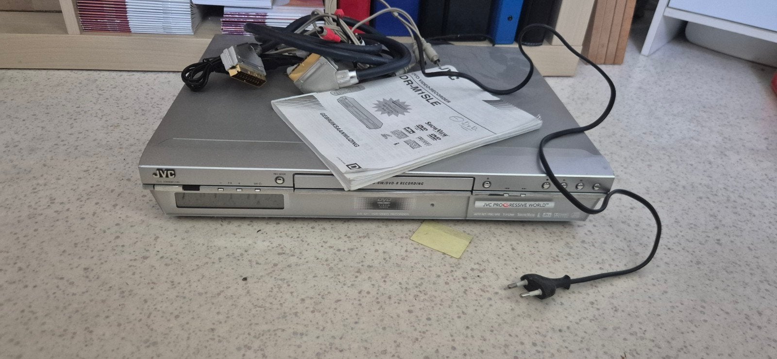 JVC DVD-speler/recorder met handleiding, Ophalen of Verzenden, Gebruikt, Dvd-recorder, JVC