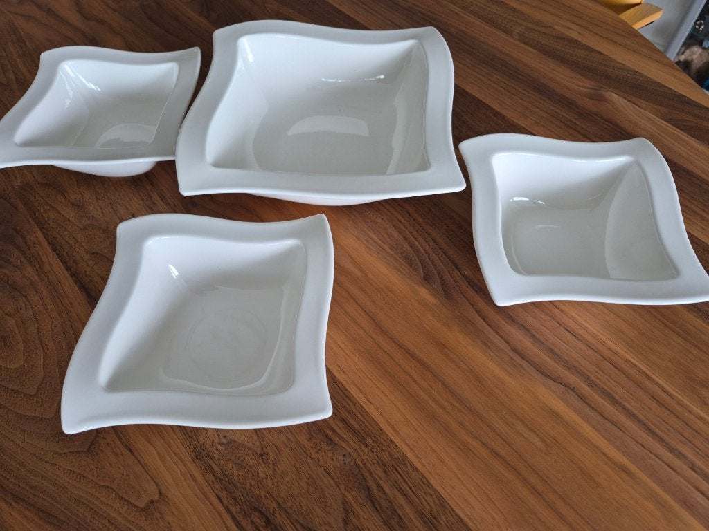 Villeroy & Boch model new wave 4 schalen, Villeroy & Boch, Ophalen of Verzenden, Overige stijlen, Porselein