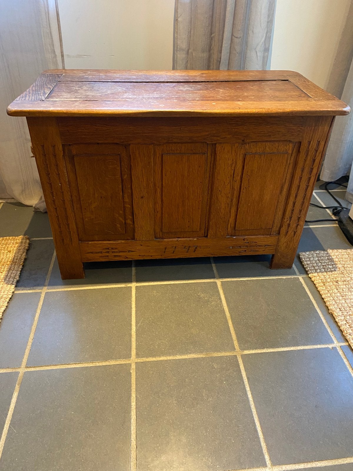 Antieke eiken houten dekenkist (1747), Ophalen, 50 – 75, Minder dan 50 cm, Gebruikt