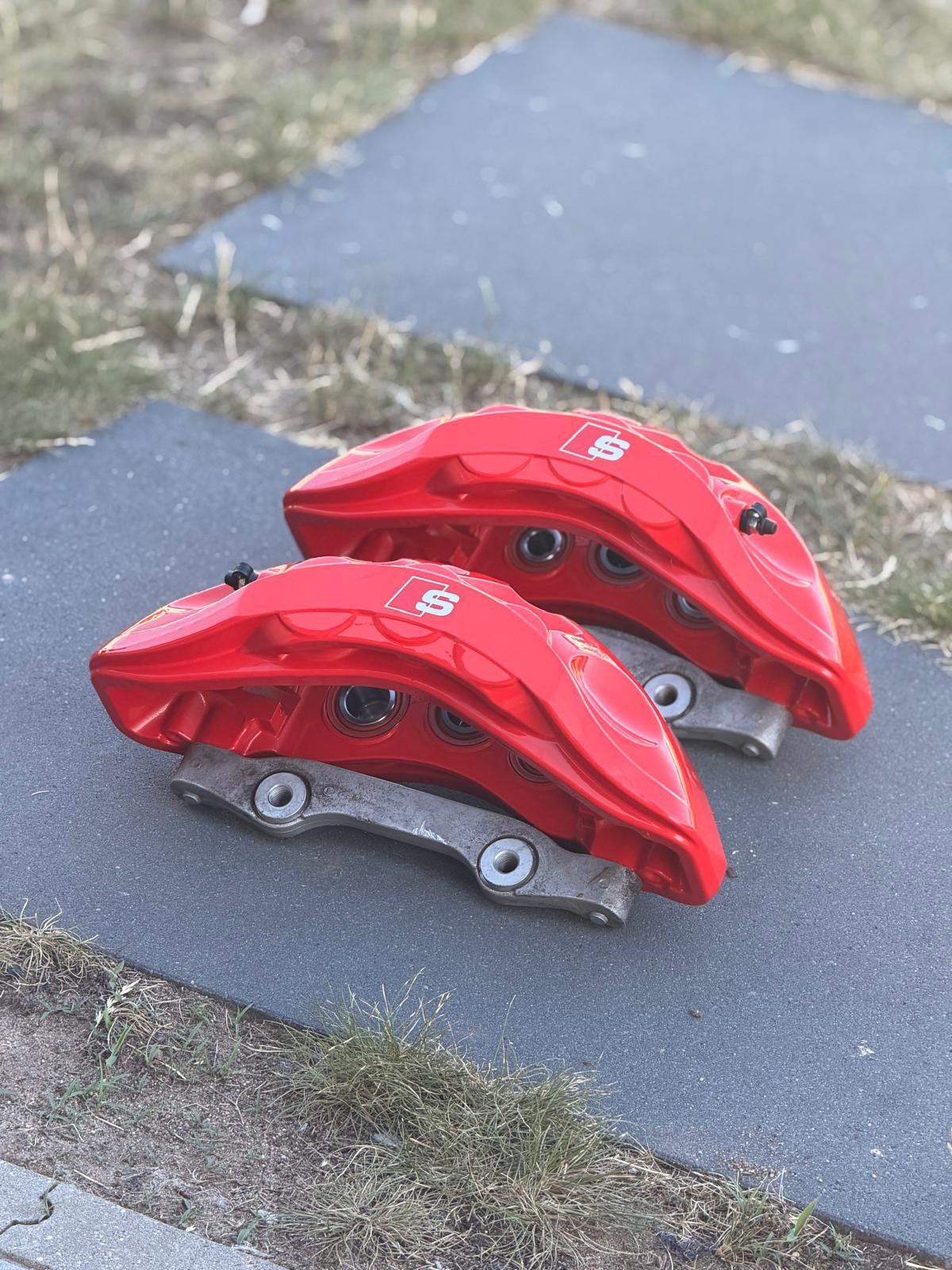 Remklauwen Akebono 400mm Audi A4 A5 A6 SQ8 SQ7 Q8 Q7, Verzenden