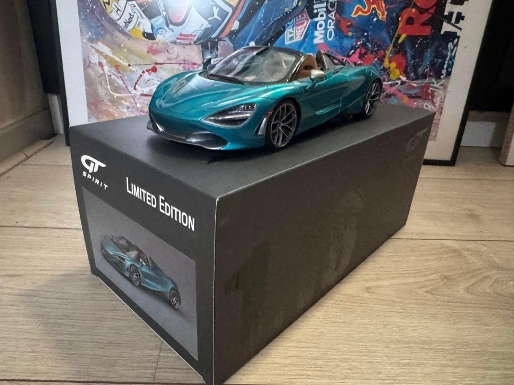 GT SPIRIT McLaren 720S Spider Blauw 1:18 Limited Edition, Hobby en Vrije tijd, Modelauto's | 1:18, Ophalen of Verzenden, Zo goed als nieuw