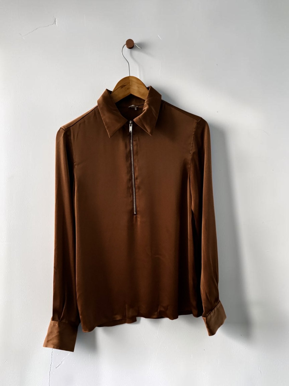 ARKET blouse satijn look bruin camel shirt top S small 36, Ophalen of Verzenden, Nieuw, Maat 36 (S), Bruin