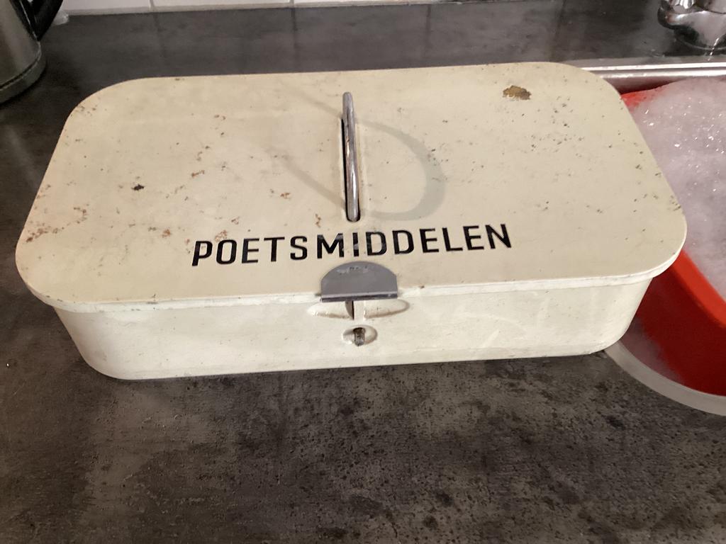 Oude poetsmiddelen doos, Ophalen of Verzenden