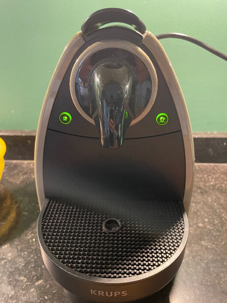 Nespresso koffiezetapparaat, Witgoed en Apparatuur, Koffiezetapparaten, Gebruikt, Koffiemachine, Ophalen of Verzenden, 1 kopje