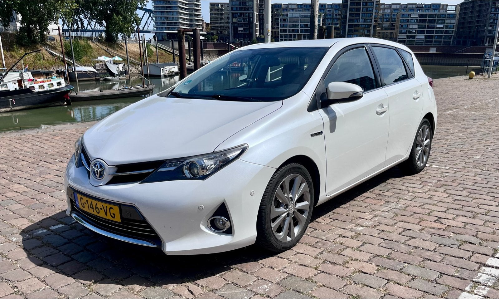 Toyota Auris 1.8 Hybrid 2015 Wit, Auto's, Toyota, Automaat, 4 cilinders, Wit, 26 km/l