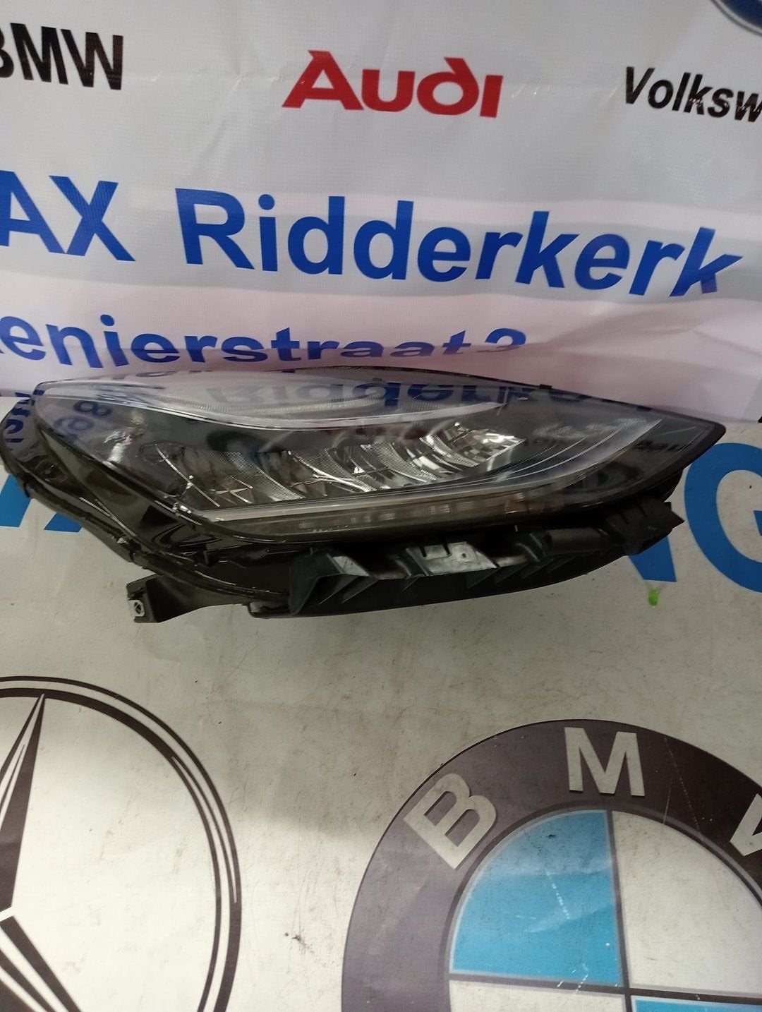 Tesla Model 3 / Y KOPLAMP 107737200L, Gebruikt, -, Overige automerken, -