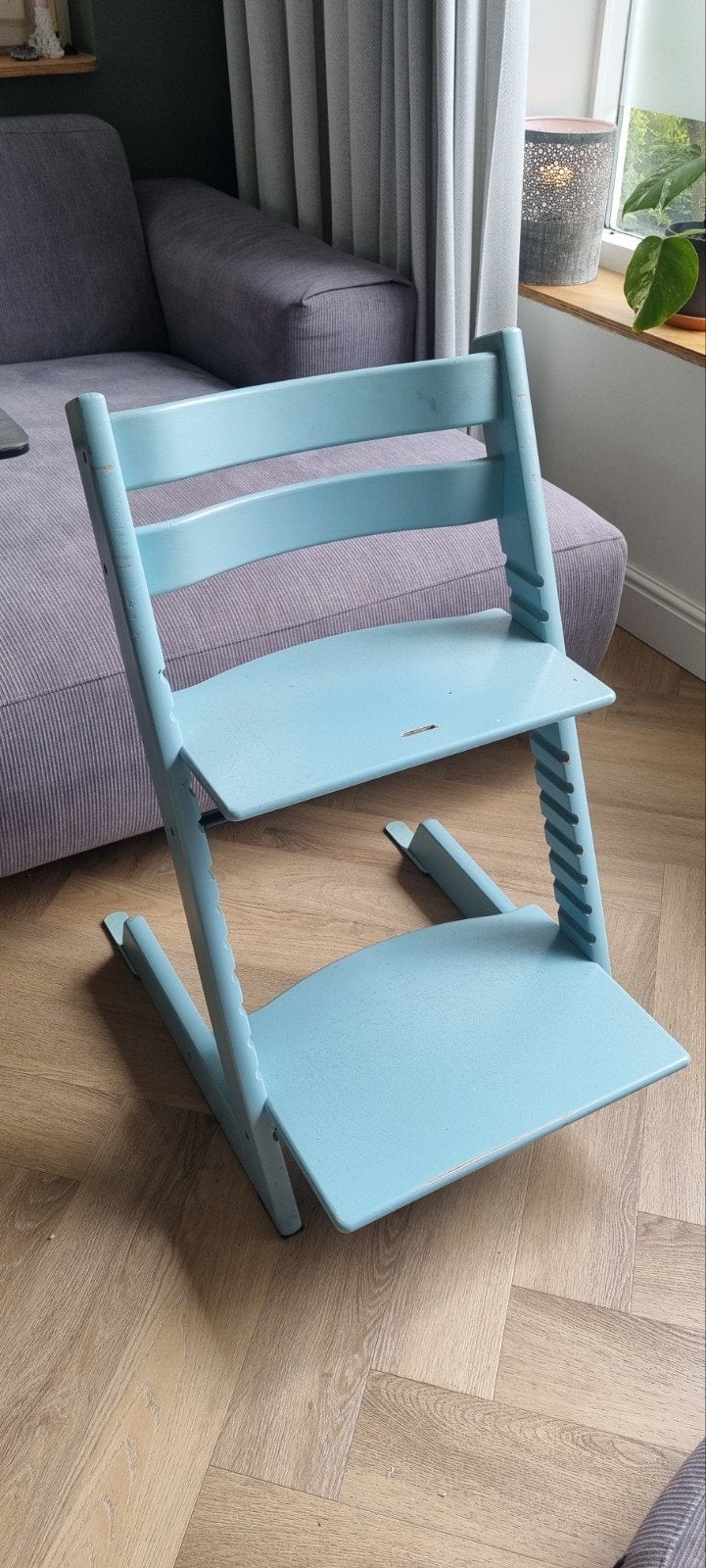 Stokke Tripp Trapp kinderstoel in lichtblauw, Ophalen, Gebruikt, Meegroeistoel, Stoelverkleiner