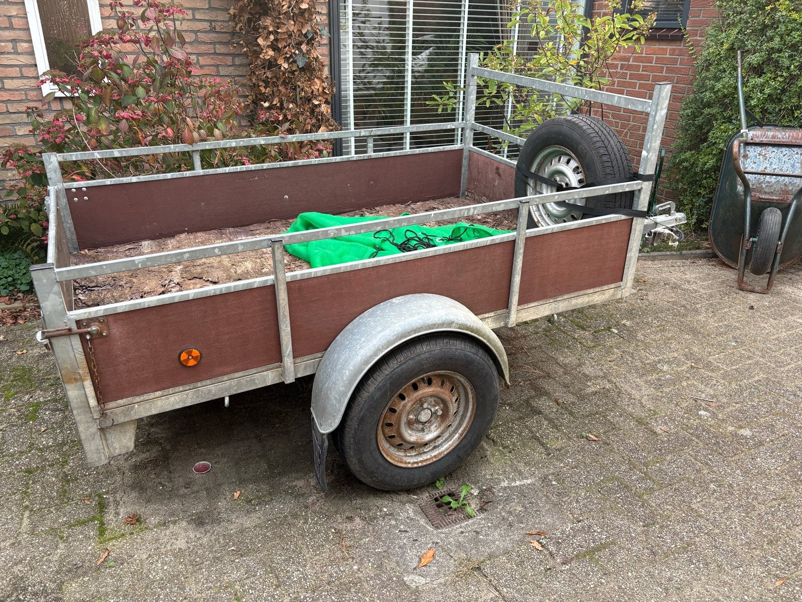 Aanhanger met werk - Inwendig 200x124cm, Ophalen, Gebruikt