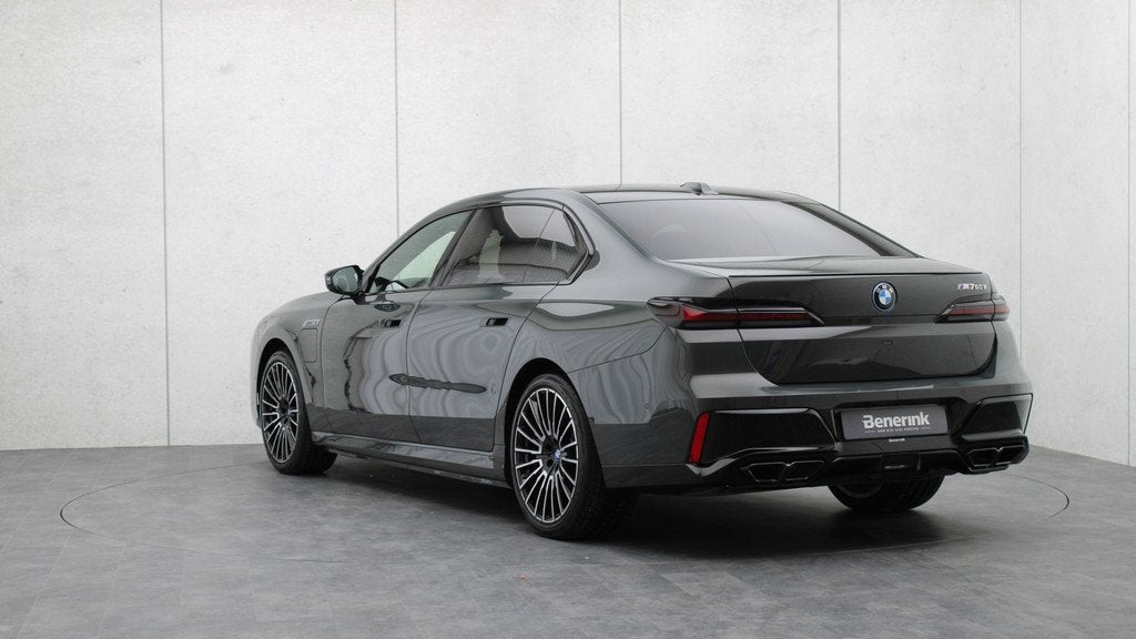 BMW 7 Serie M760e xDrive | Exclusive Lounge | B&W | Sky Loun, 12 maanden, Lichtsensor, Gebruikt, Leder