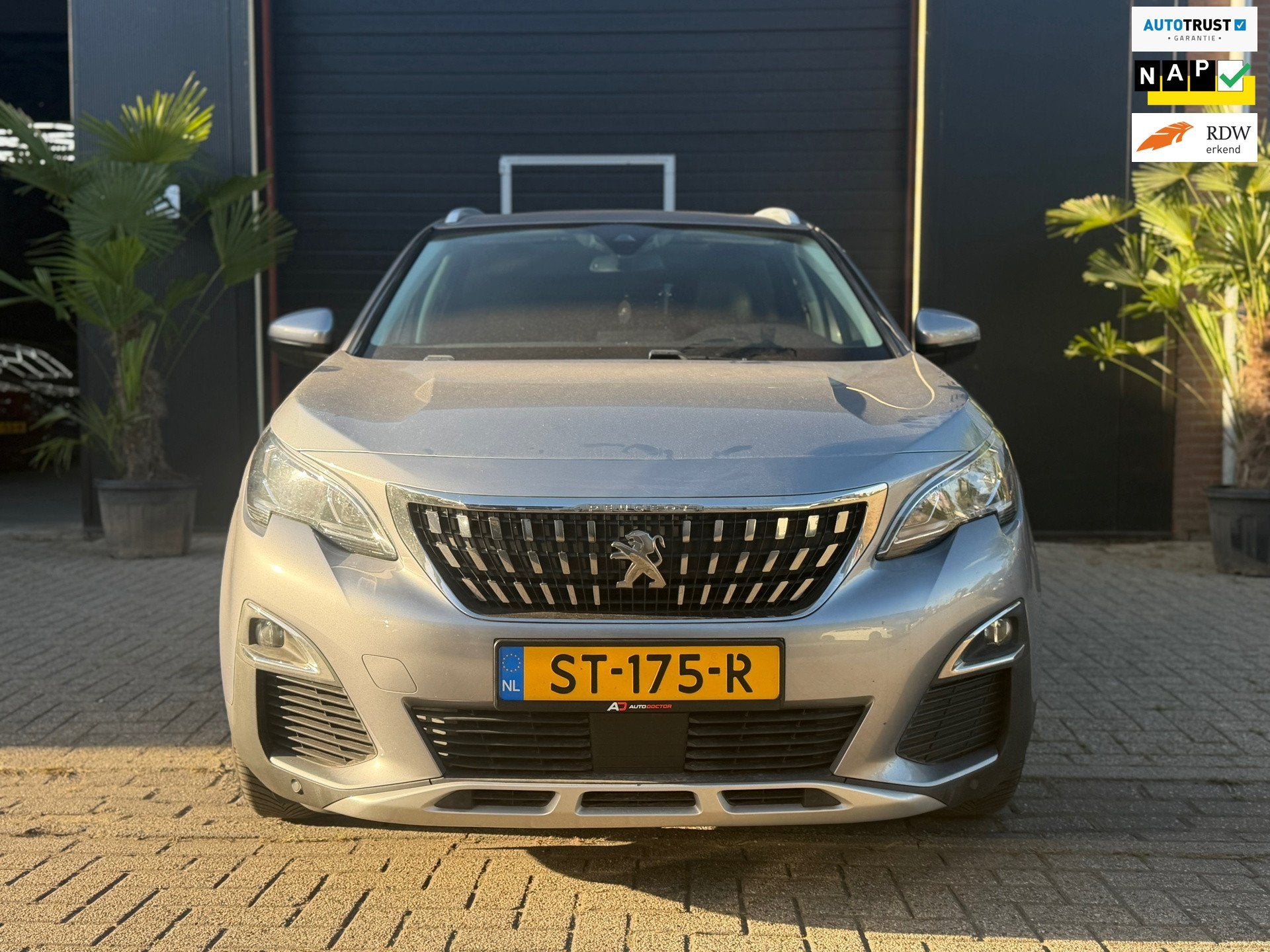 Peugeot 3008 1.2 PureTech Blue Lease Premium, Gebruikt, Euro 6, 1199 cc, Leder en Stof