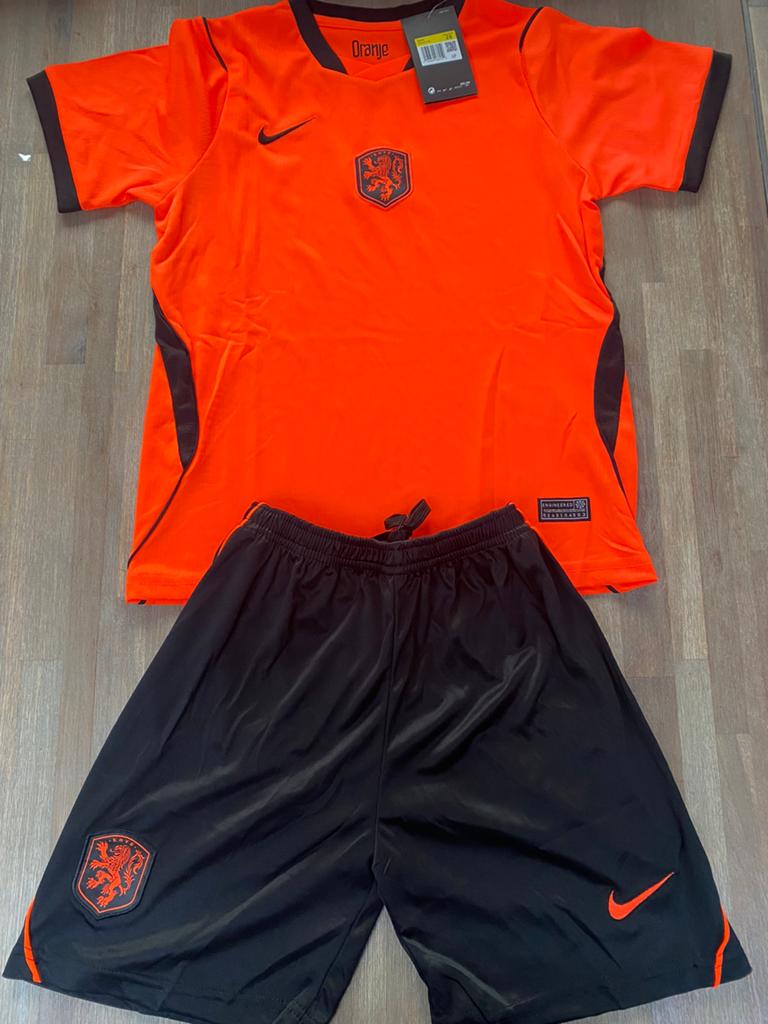 Nederlands elftal 2026 Thuis Kids tenue! Nieuw maat 146/152, Ophalen, Nieuw, Jongen of Meisje, Sport- of Zwemkleding