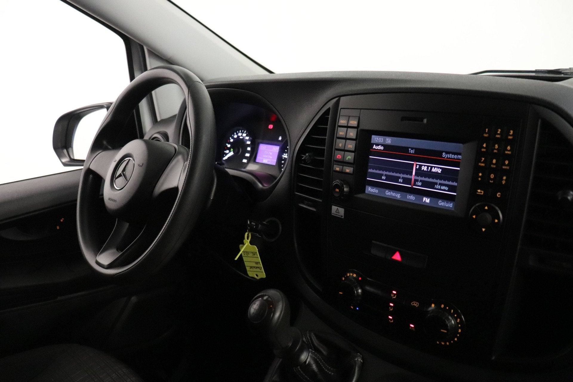 Mercedes-Benz Vito 111 CDI XL EURO 6 - Airco - Camera - €1, Voorwielaandrijving, Stof, Gebruikt, 4 cilinders